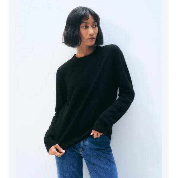 White + Warren Black Essential Crew neck Sweater EUC Medium 110% cashmere - Picture 1 of 12